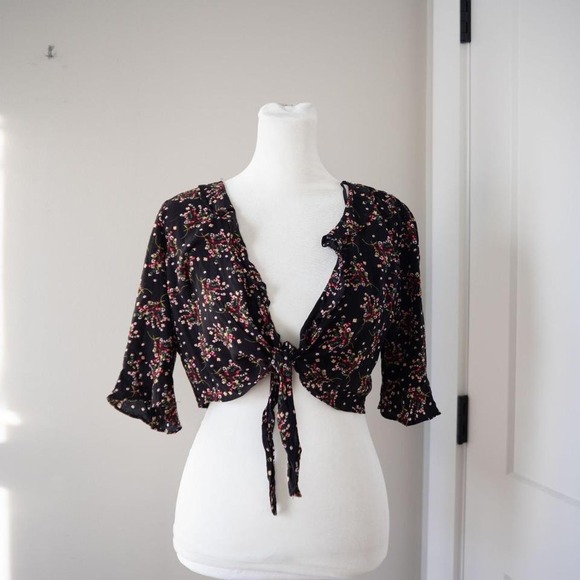 Lulus Sweaters - Lulu's Floral Bolero